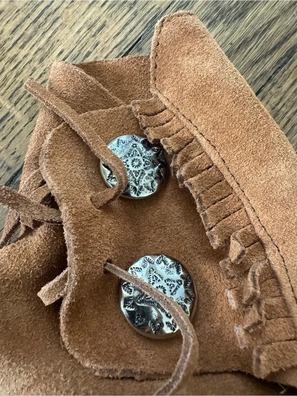 Minnetonka Tan Suede Moccasin Booties with Silver Concho Buttons NWOT